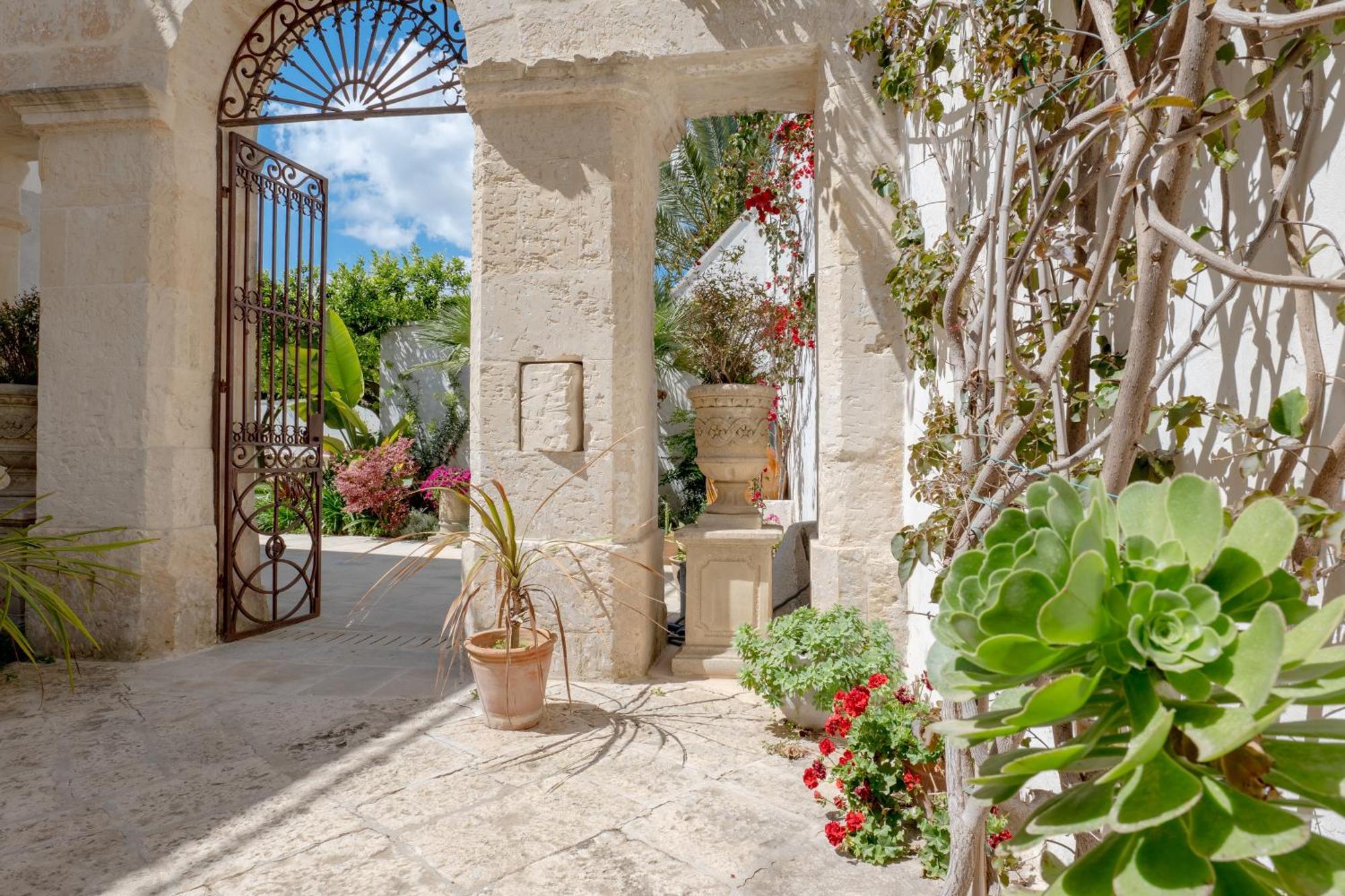Palazzo Angelica - Luxury Retreat Otranto Giurdignano Exterior foto